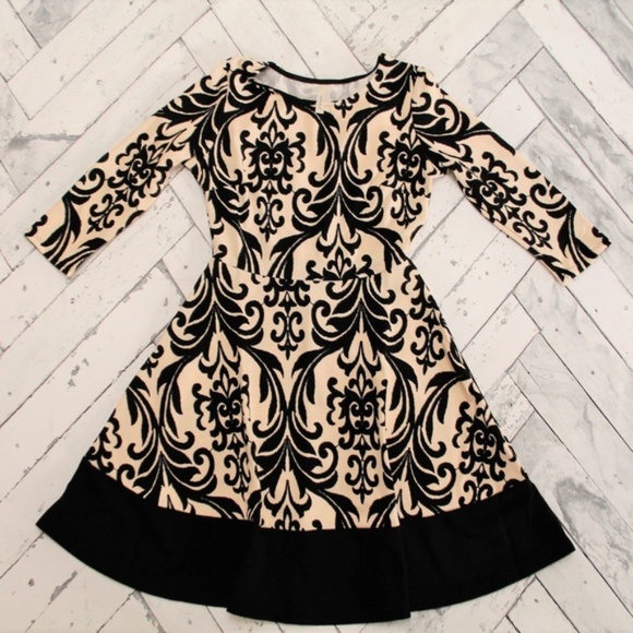 Modcloth Gilli A-Line Dress - Picture 2 of 3